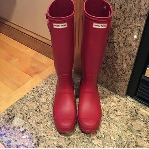 Hunter  brand rubber boots size 9 red